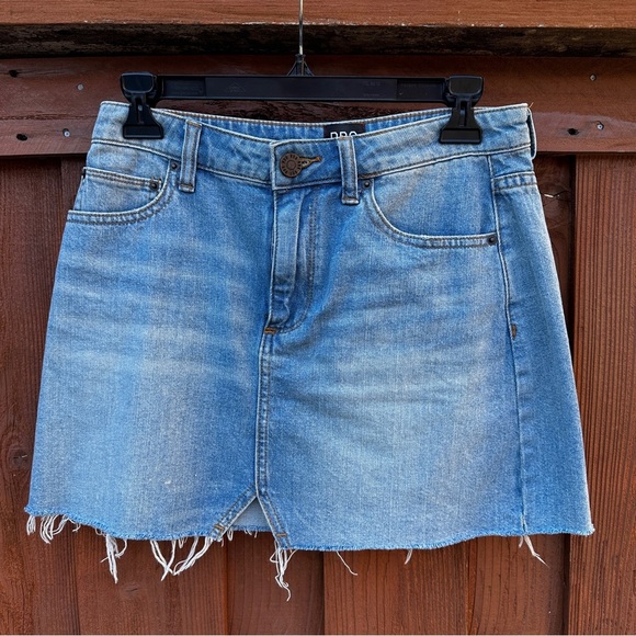 BDG Dresses & Skirts - BDG distressed denim skirt